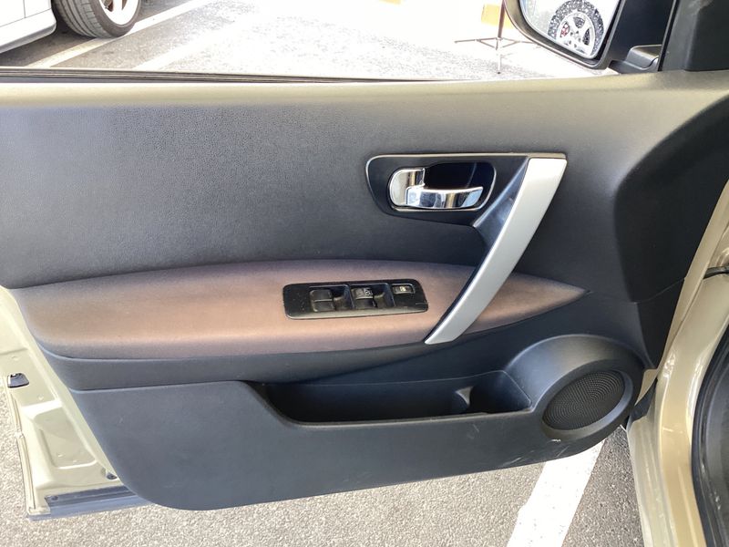 Nissan Qashqai 2.0 dCi Acenta 2007 – снимка 33