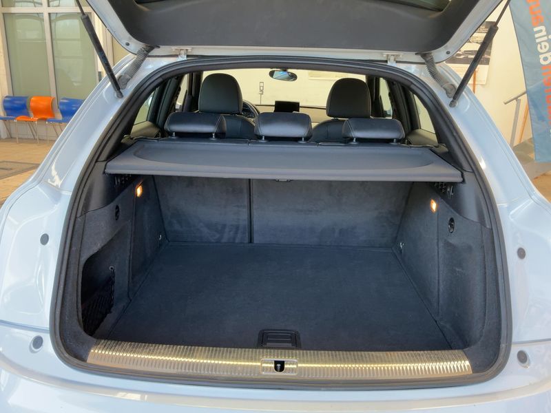 Audi Q3 2.0 TDI — zdjęcie 10