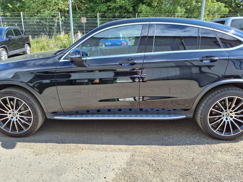 Mercedes-Benz GLC-Klasse GLC 350e 4Matic AMG Line — zdjęcie 4