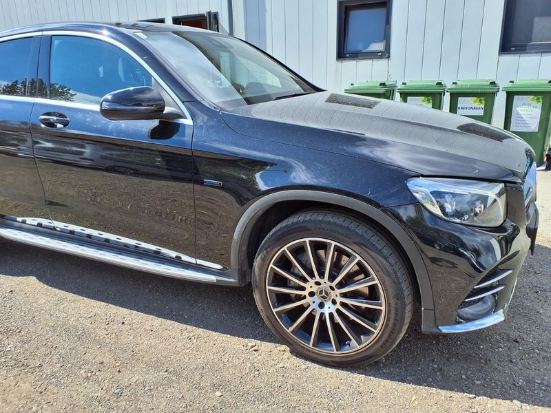 Mercedes-Benz GLC-Klasse GLC 350e 4Matic AMG Line — zdjęcie 8