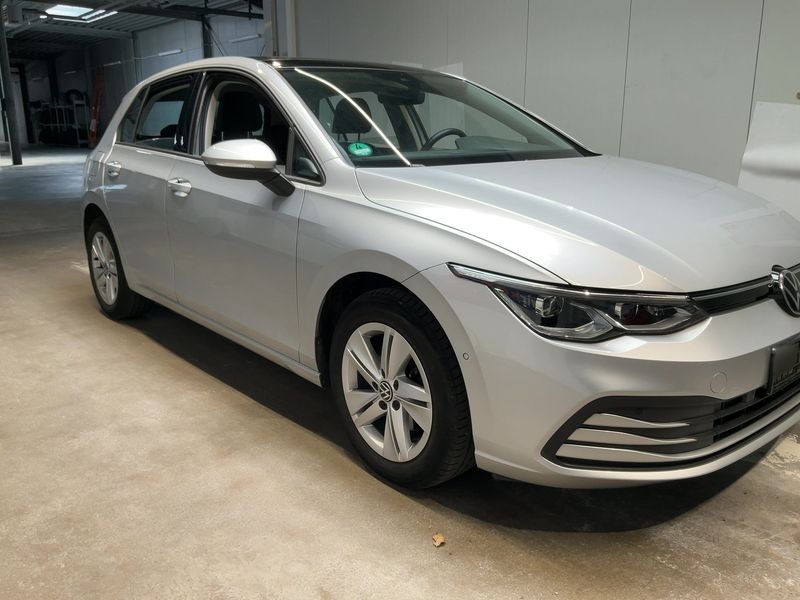 Volkswagen Golf VIII 2.0 TDI Life 2022 – снимка 12