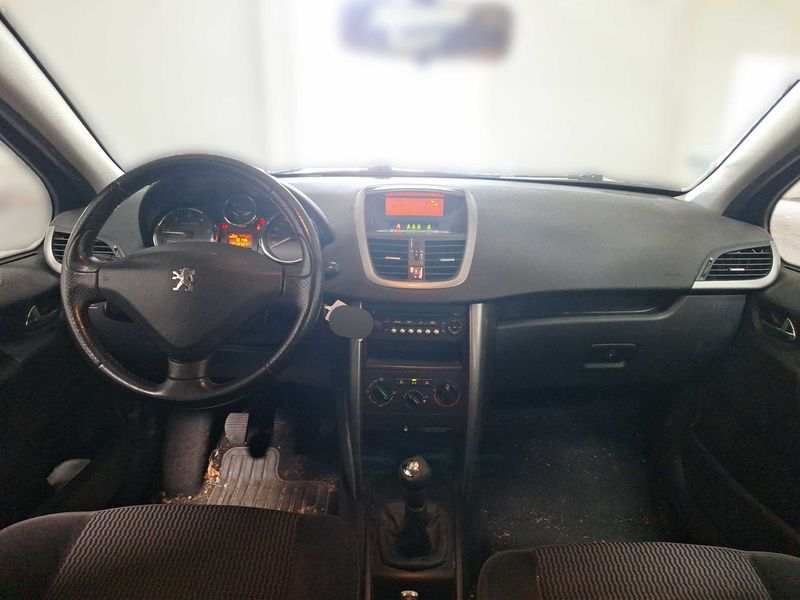 Peugeot 207 1.6 HDi Exécutive — zdjęcie 11