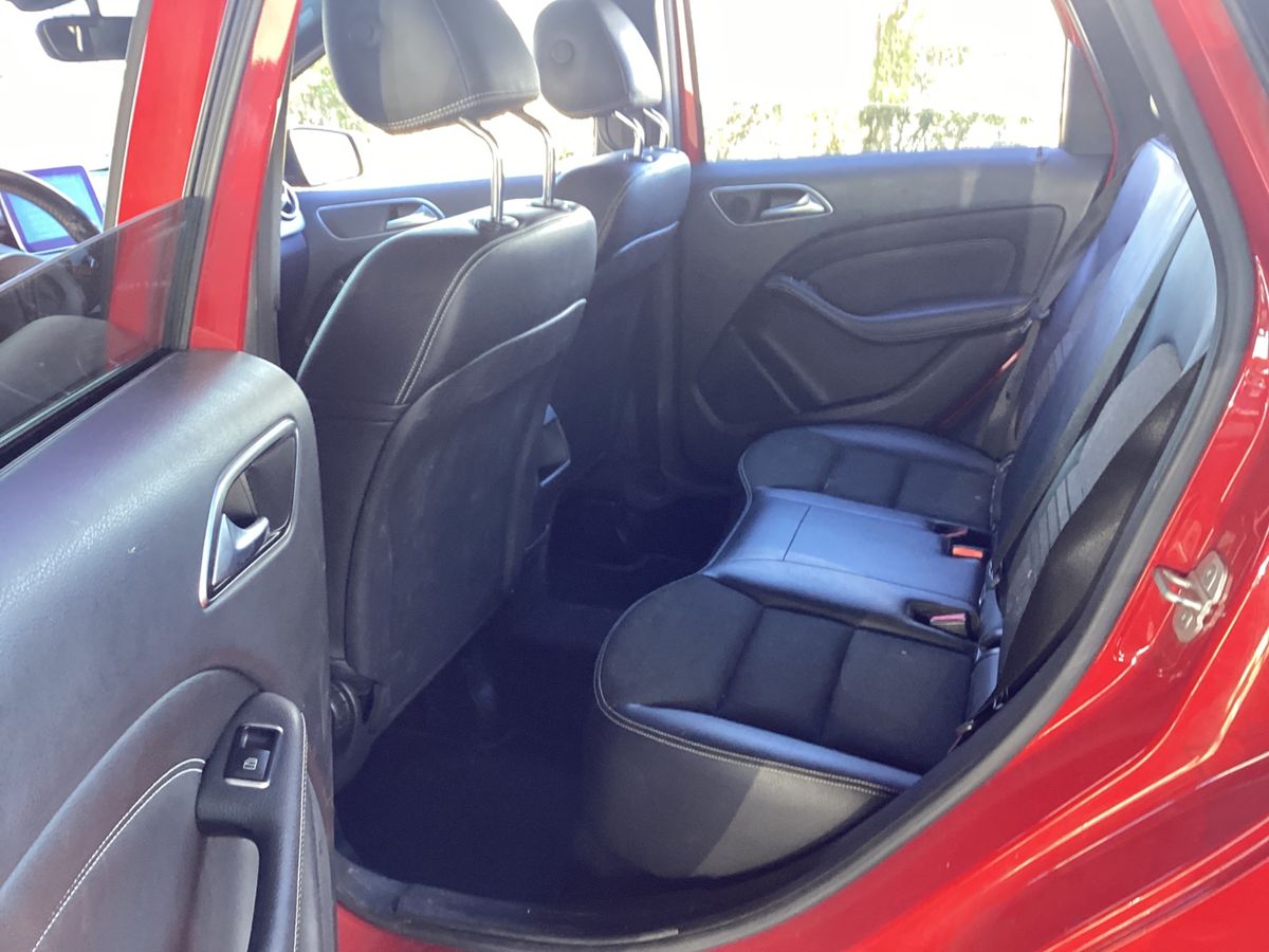 Mercedes-Benz A-Klasse 2015 — photo 20