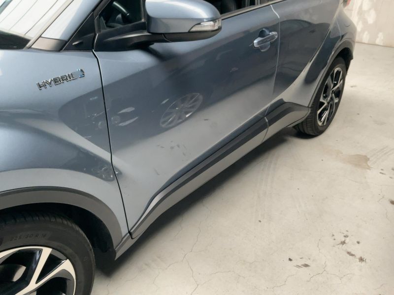 Toyota C-HR 2.0 Hybrid Lounge — zdjęcie 2
