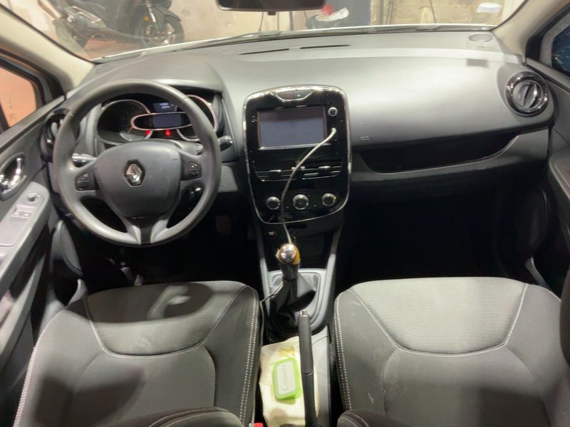Renault Clio 1.5 dCi Air MediaNav — zdjęcie 12