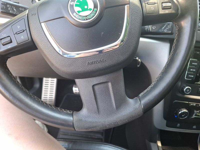 Skoda Yeti 2.0 TDI Elegance 4x4 2011 – снимка 31