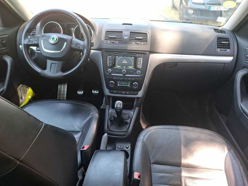 Skoda Yeti 2.0 TDI Elegance 4x4 2011 – снимка 11