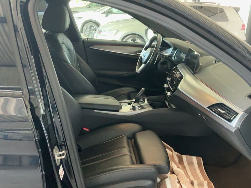 BMW 5er 520d M Sport — zdjęcie 11
