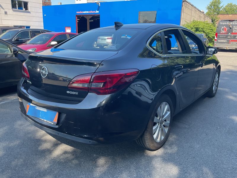 Opel Astra 1.6 CDTI DPF Edition ecoFlex — zdjęcie 2