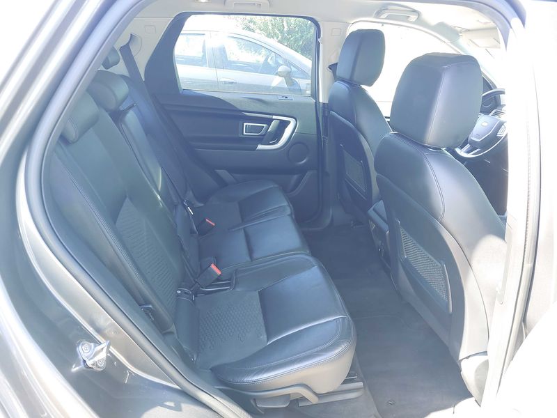 Land Rover Discovery Sport 2.0 Td4 SE AWD — zdjęcie 14