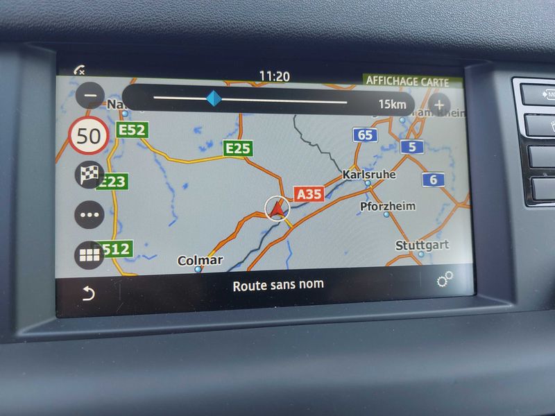 Land Rover Discovery Sport 2.0 Td4 SE AWD — zdjęcie 13