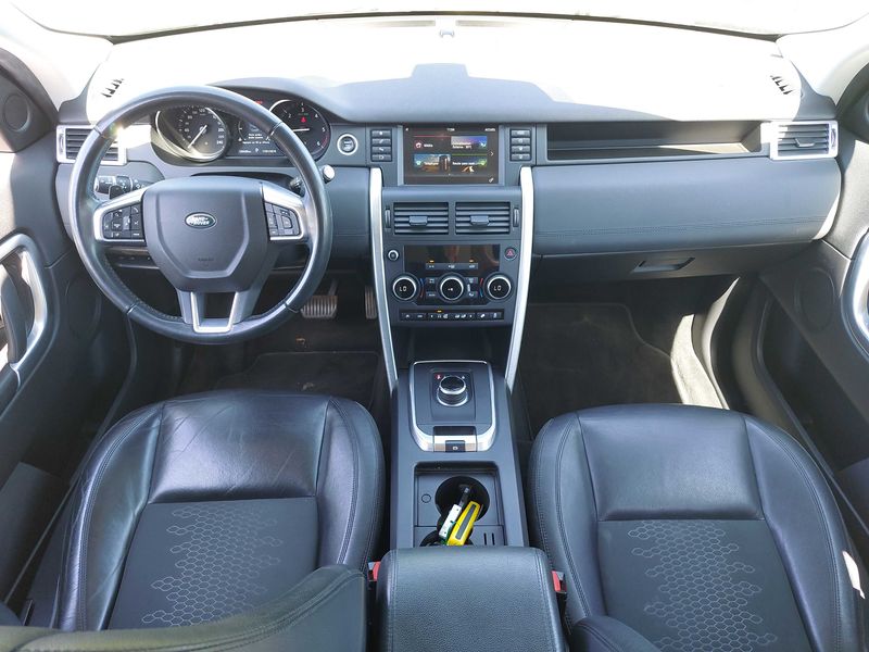 Land Rover Discovery Sport 2.0 Td4 SE AWD — zdjęcie 11