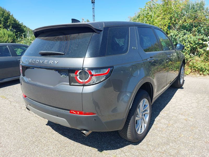 Land Rover Discovery Sport 2.0 Td4 SE AWD — zdjęcie 5
