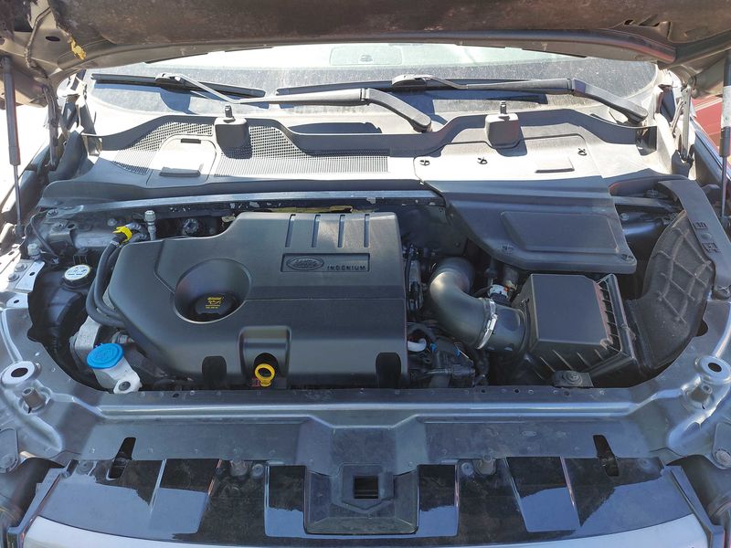 Land Rover Discovery Sport 2.0 Td4 SE AWD — zdjęcie 8