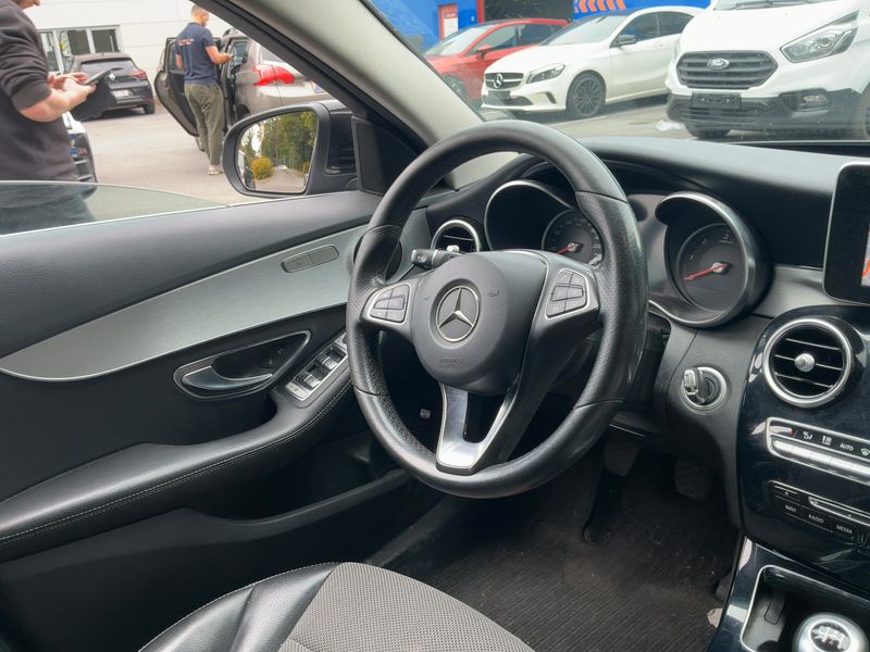 Mercedes-Benz C-Klasse C 200 d T BlueTEC Avantgarde 2018 – снимка 18