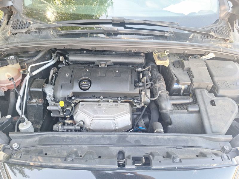 Peugeot 308 1.6 Premium — zdjęcie 8