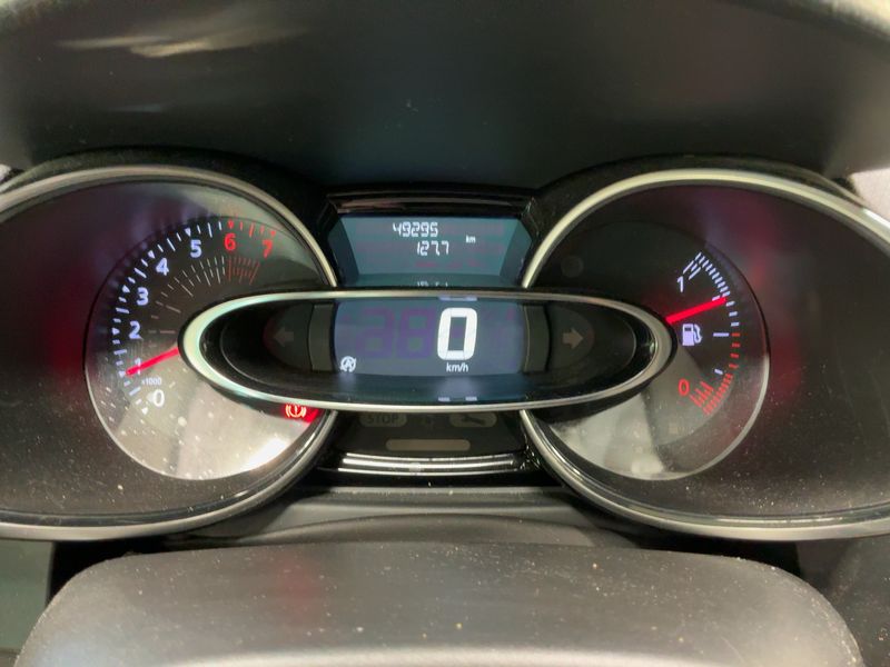 Renault Clio 0.9 Energy Limited 2017 – снимка 18