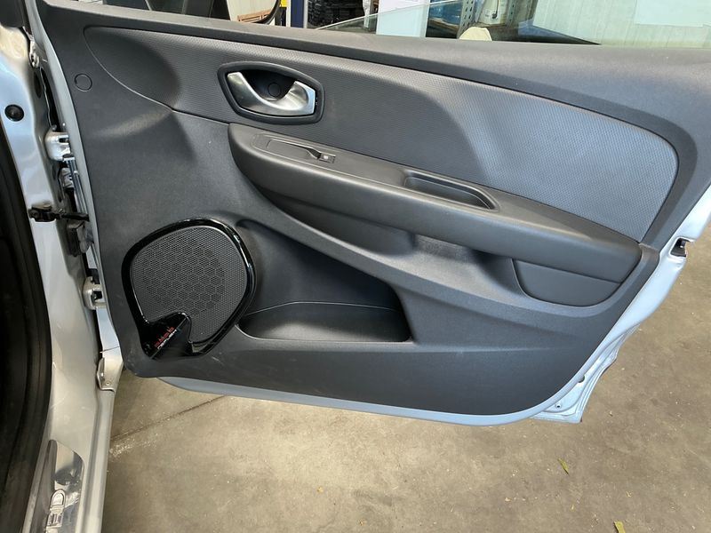 Renault Clio 0.9 Energy Limited 2017 – снимка 32