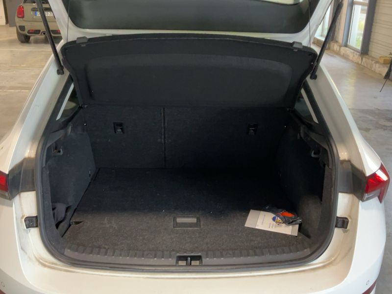 Skoda Scala 1.6 TDI Business — zdjęcie 10