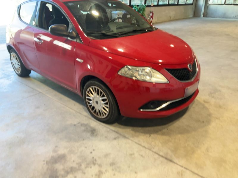 Lancia Ypsilon 1.2 GPL Silver — zdjęcie 8