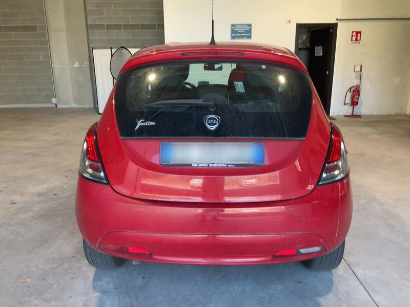Lancia Ypsilon 1.2 GPL Silver — zdjęcie 5