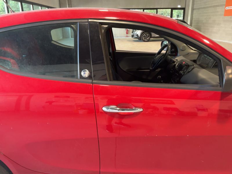 Lancia Ypsilon 1.2 GPL Silver — zdjęcie 7