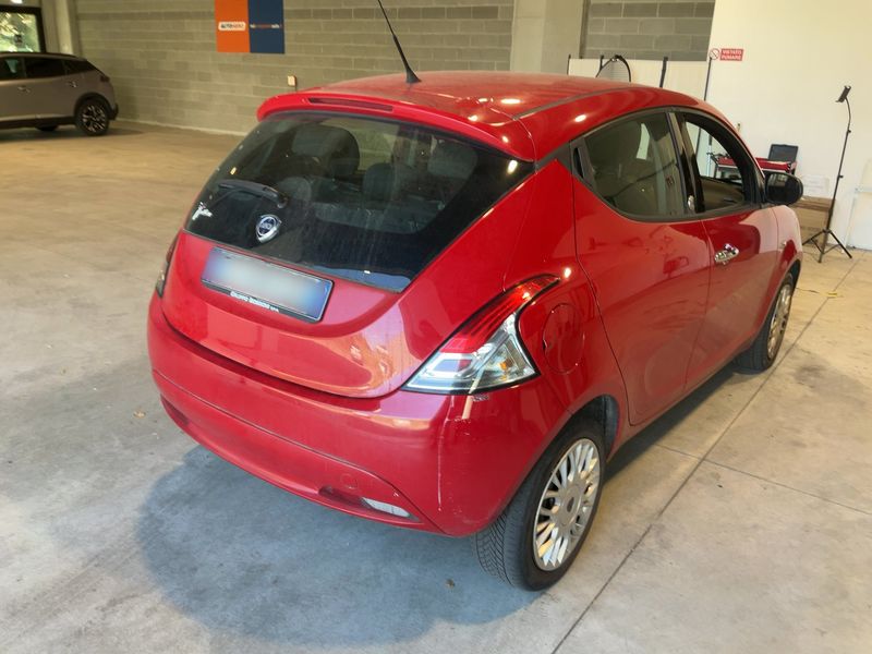 Lancia Ypsilon 1.2 GPL Silver — zdjęcie 6