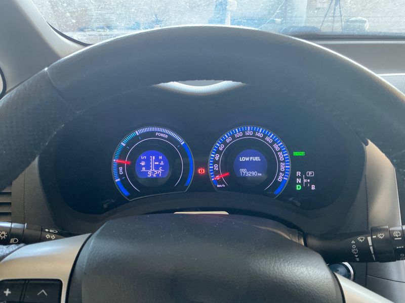 Toyota Auris 1.8 Hybrid Active — zdjęcie 13