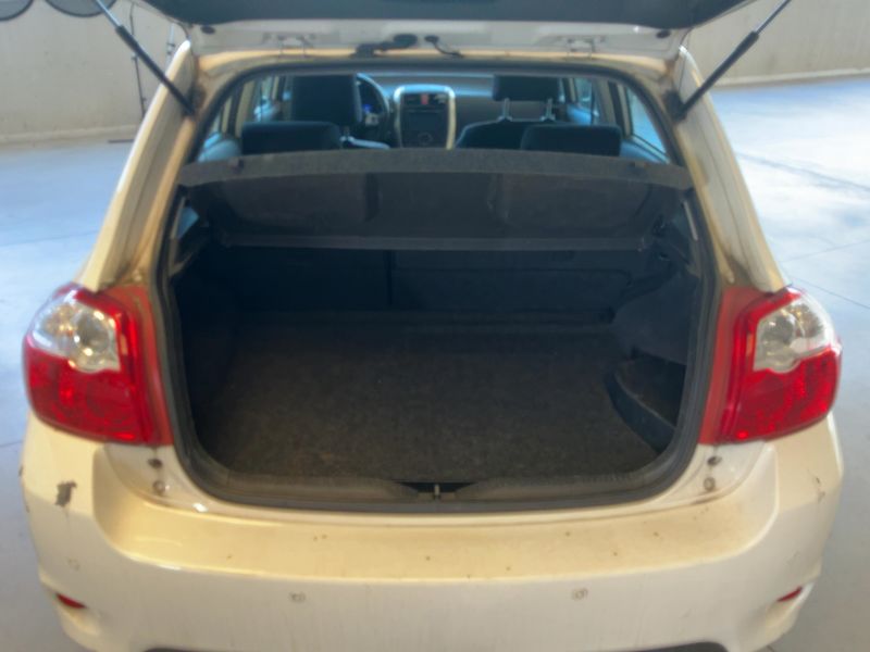 Toyota Auris 1.8 Hybrid Active — zdjęcie 10