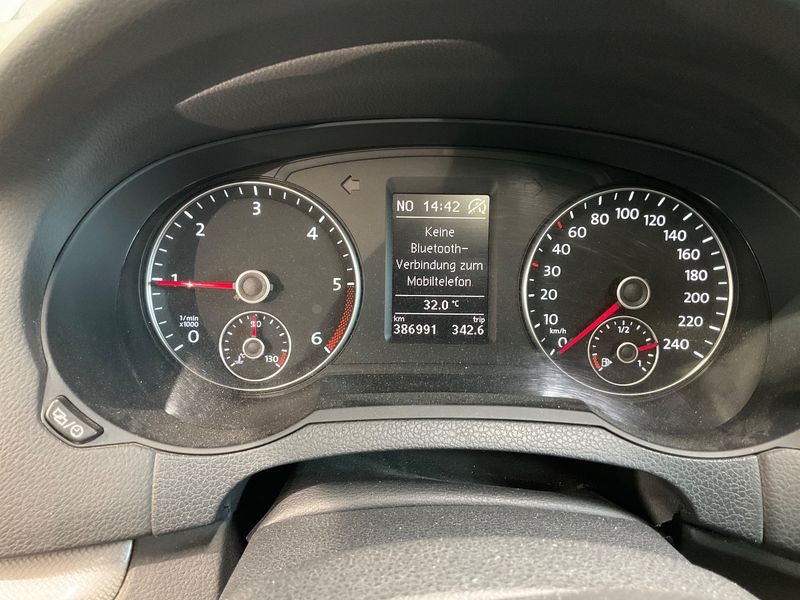 Volkswagen Sharan 2.0 TDI Match BlueMotion Tech — zdjęcie 13