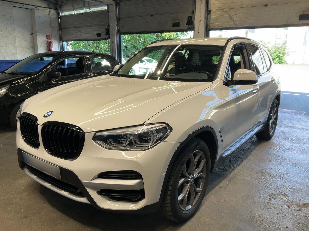 BMW X3 2021 — photo 1