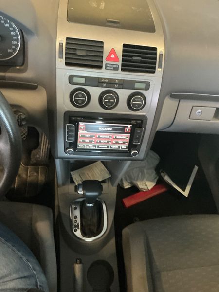 Volkswagen Touran 1.9 TDI Trendline 2008 – снимка 29