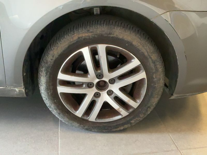 Volkswagen Touran 1.9 TDI Trendline 2008 – снимка 11