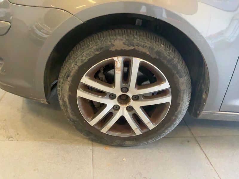 Volkswagen Touran 1.9 TDI Trendline 2008 – снимка 3