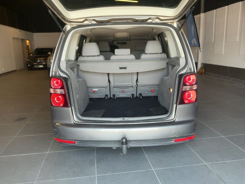 Volkswagen Touran 1.9 TDI Trendline 2008 – снимка 15