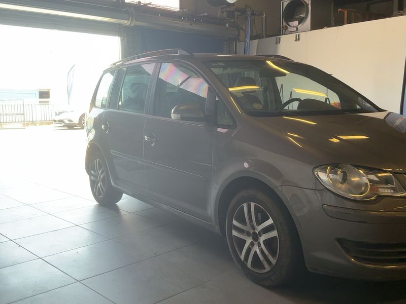 Volkswagen Touran 1.9 TDI Trendline 2008 – снимка 12