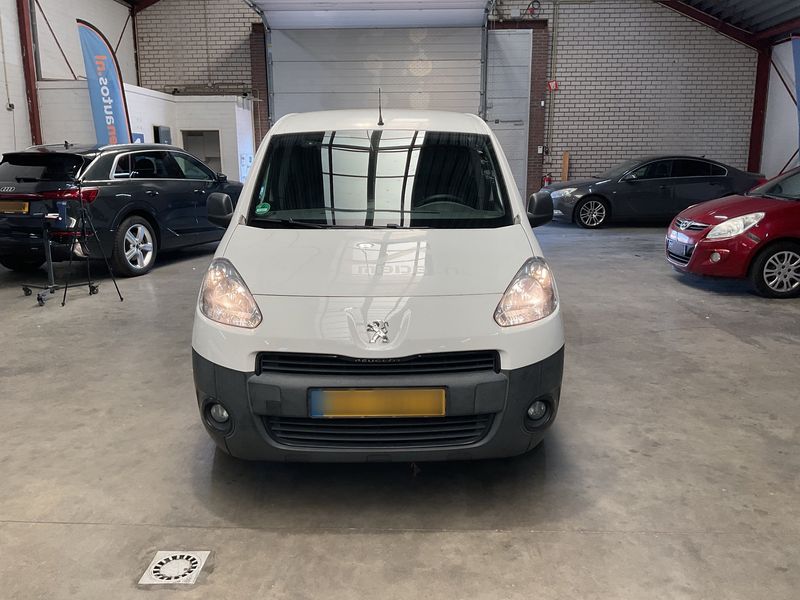 Peugeot Partner 1.6 HDi L2 Komfort — zdjęcie 9
