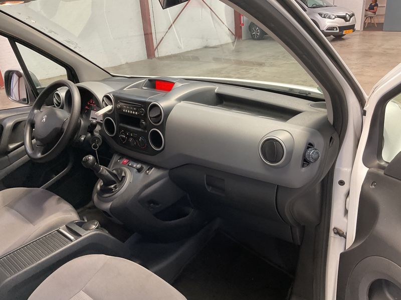 Peugeot Partner 1.6 HDi L2 Komfort — zdjęcie 12