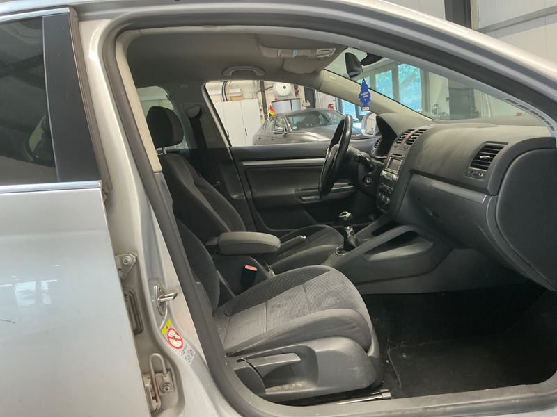 Volkswagen Jetta 1.9 TDI Comfortline — zdjęcie 3