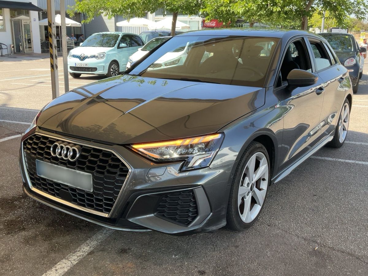 Audi A3 2024 — photo 1