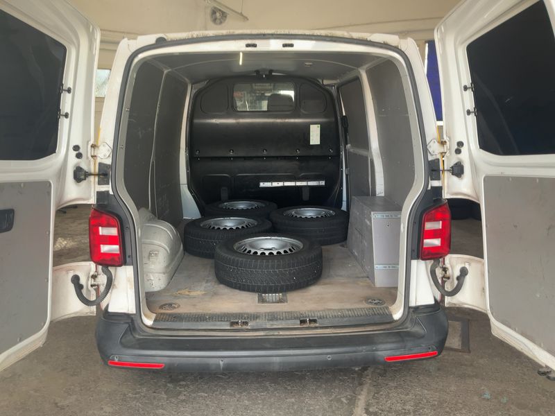 Volkswagen T6 Transporter 2.0 TDI Kasten — zdjęcie 10