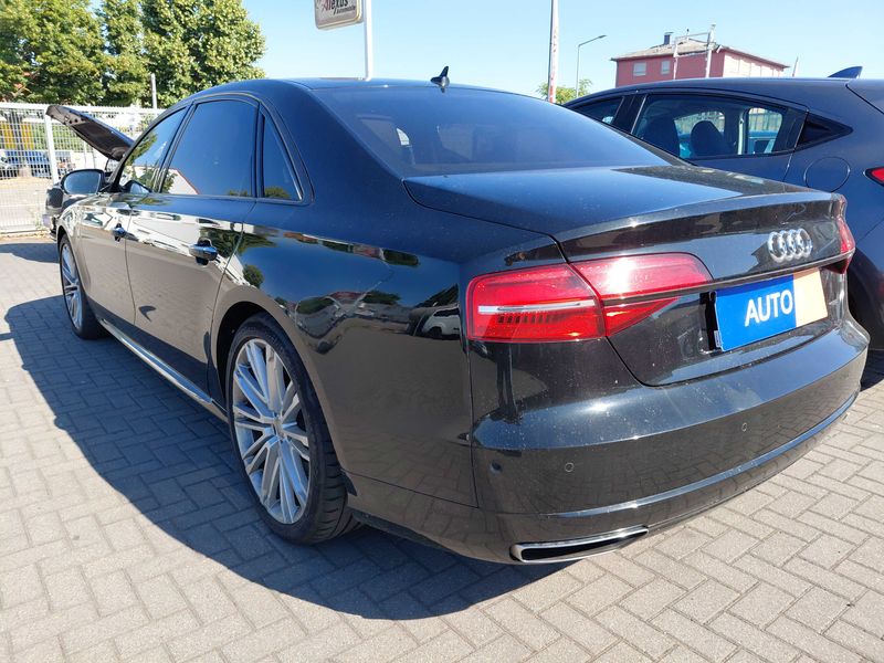 Audi A8 4.2 V8 TDI clean diesel L quattro — zdjęcie 3