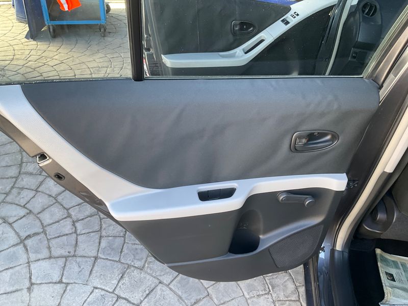 Toyota Yaris 1.0 VVT-i Now 2009 – снимка 28