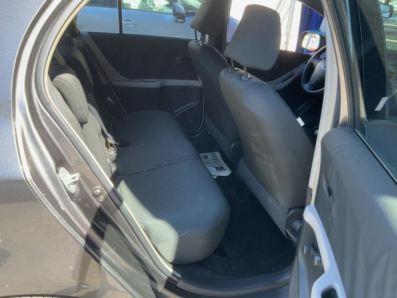 Toyota Yaris 1.0 VVT-i Now 2009 – снимка 19