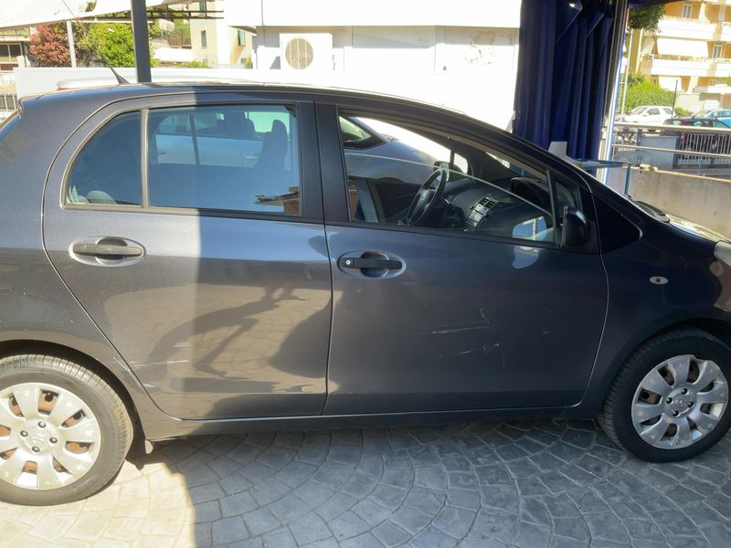 Toyota Yaris 1.0 VVT-i Now 2009 – снимка 10