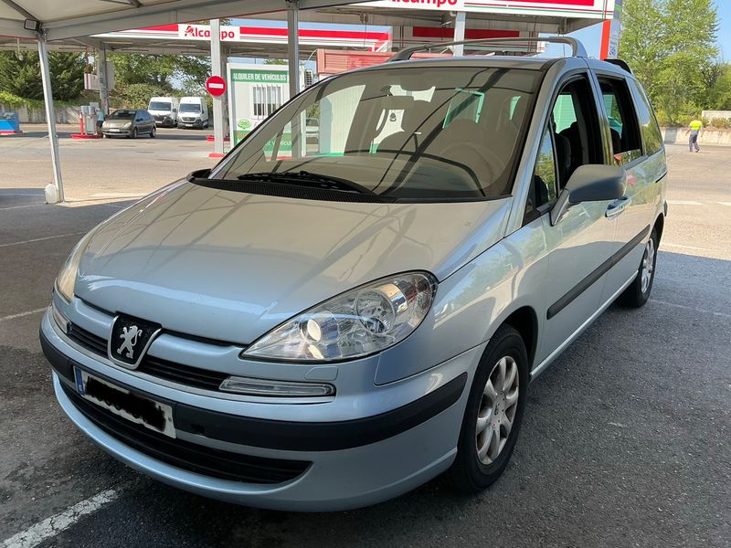 Peugeot 807 2.2 HDi ST