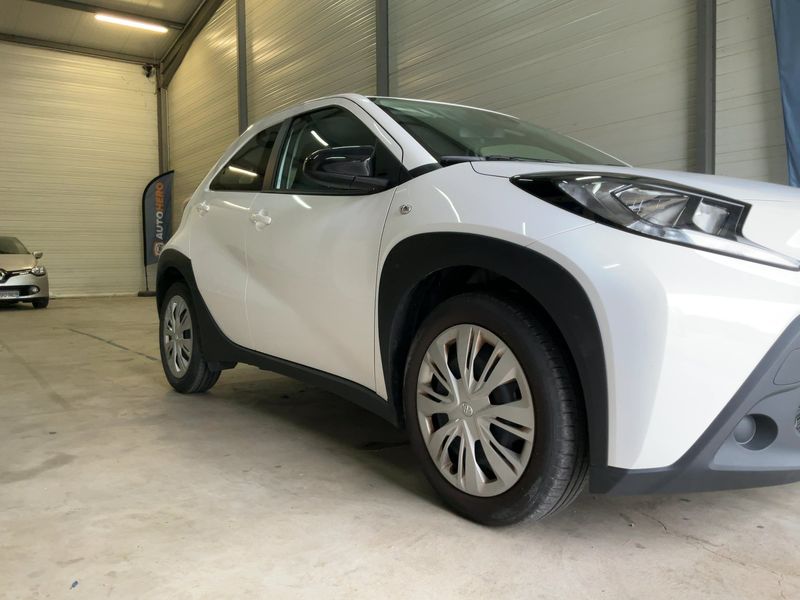 Toyota Aygo X 1.0 VVT-i Dynamic — zdjęcie 8