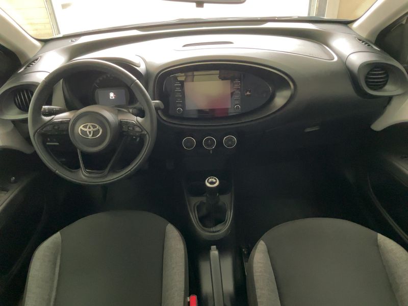 Toyota Aygo X 1.0 VVT-i Dynamic — zdjęcie 12