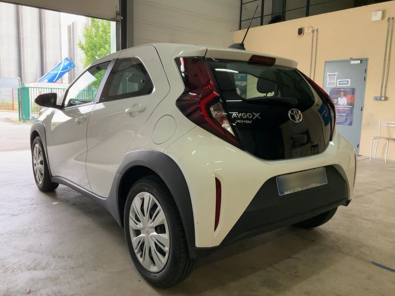 Toyota Aygo X 1.0 VVT-i Dynamic — zdjęcie 3