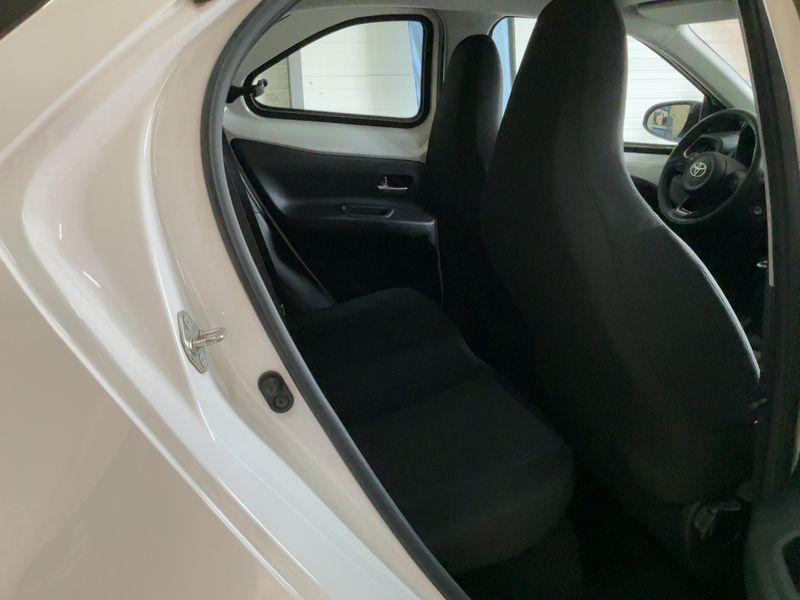Toyota Aygo X 1.0 VVT-i Dynamic — zdjęcie 14